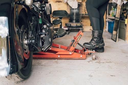 Best Motorcycle Jack 2022: The Easy and Small Jack